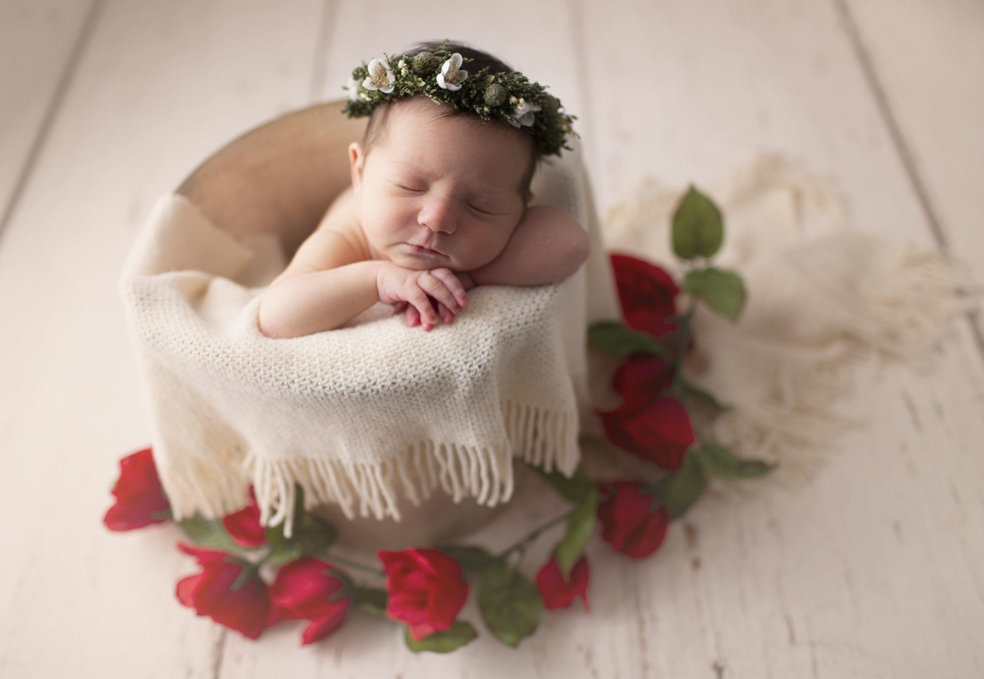 newborn-bucket-floral-pose-galloway-nj